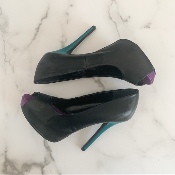 Jennifer Lopez - Picture 2 of 6